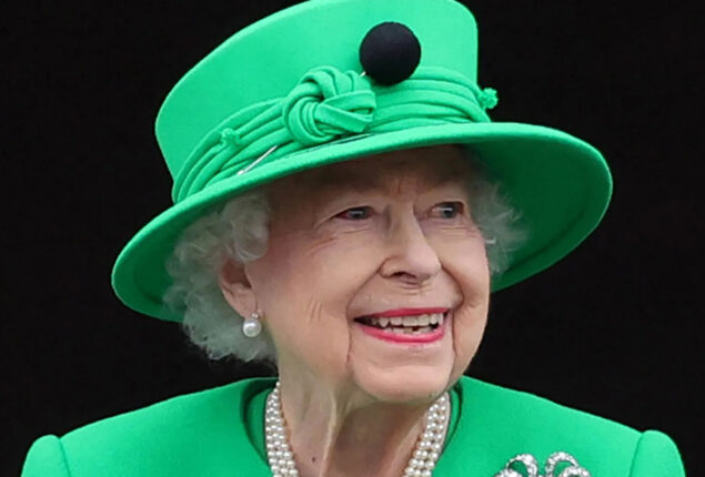 Ex- spokesman of Queen Elizabeth remarks Harry, Meghan documentary