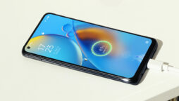 Oppo F19 price in Pakistan