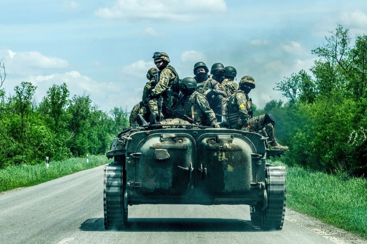 Zelensky calls Russian troops "crazy" for seizing Bakhmut, killing three people