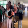 Teacher retires after 30 years with an emotional farewell. Watch