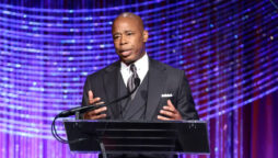  Mayor Eric Adams performs to Chaka Khan at Angel Ball
