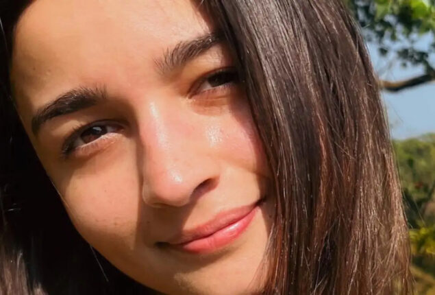 Alia Bhatt promises to be ‘better, work harder’ on completing 10 years