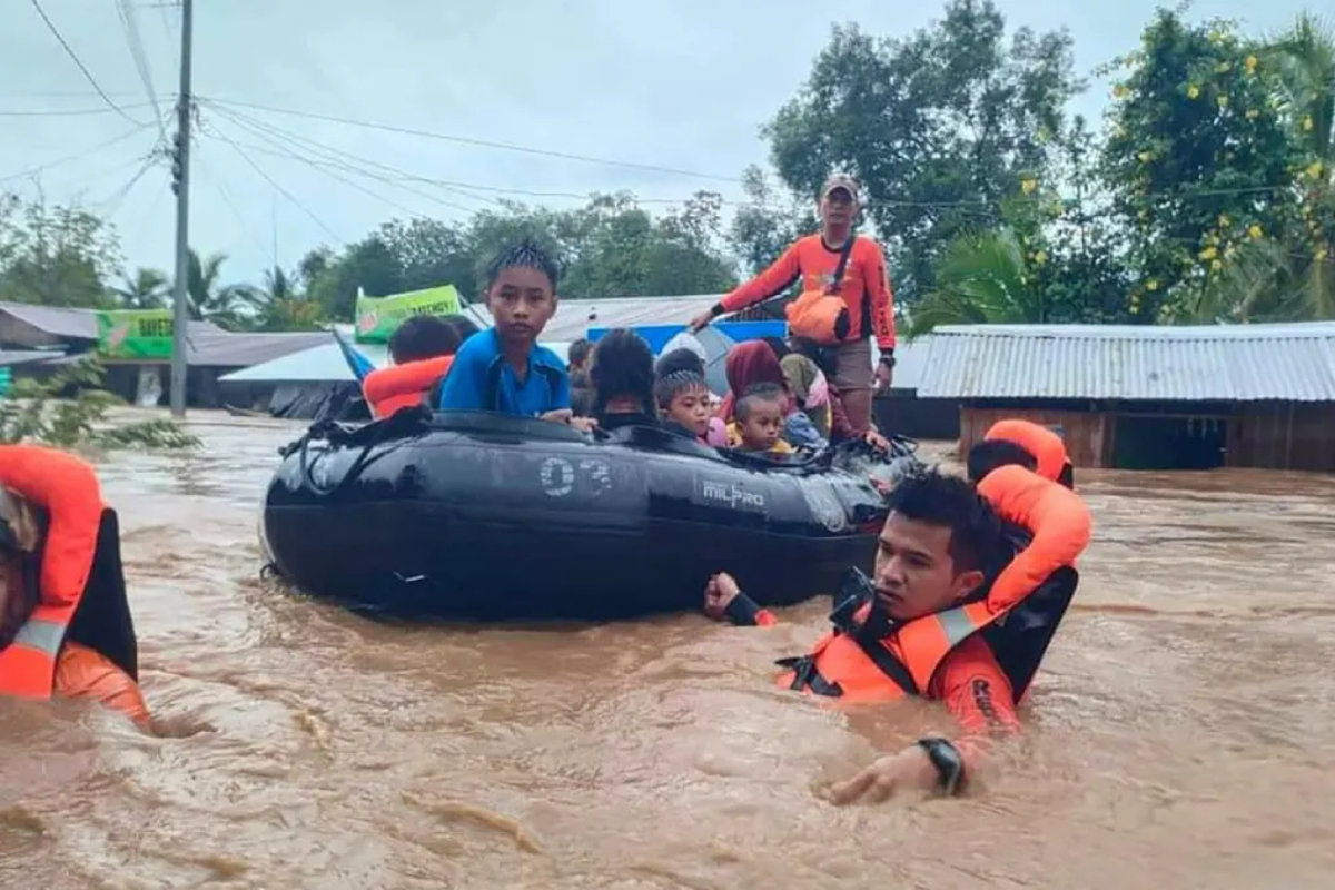 In the southern Philippines, a storm kills at least 67 people