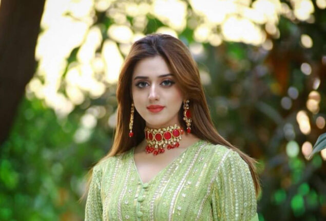 Jannat Mirza talks about her admiration for Imran Khan