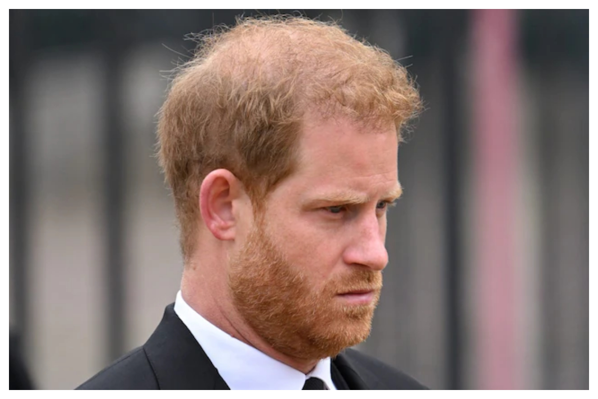 Harry's memoir photo suggests he's "still grieving" from royal rift