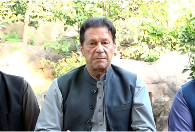 Imran Khan asks govt to announce elections or face long march