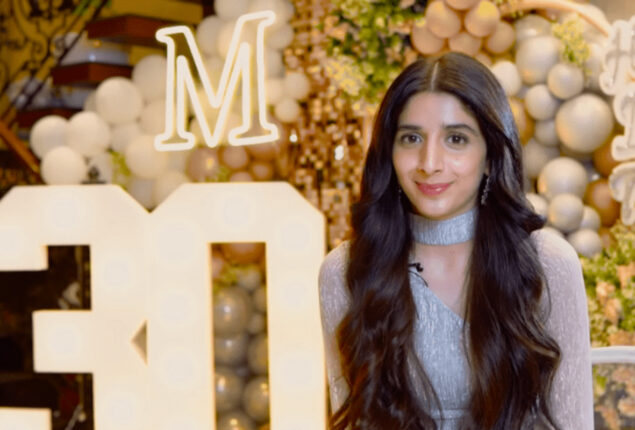 Mawra Hocane is in the virtual house of Youtube