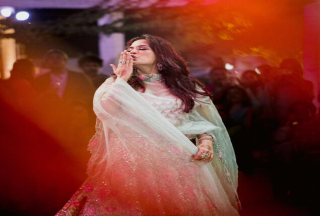 Richa Chadha and Ali Fazal dance their heart out to Ambarsariya