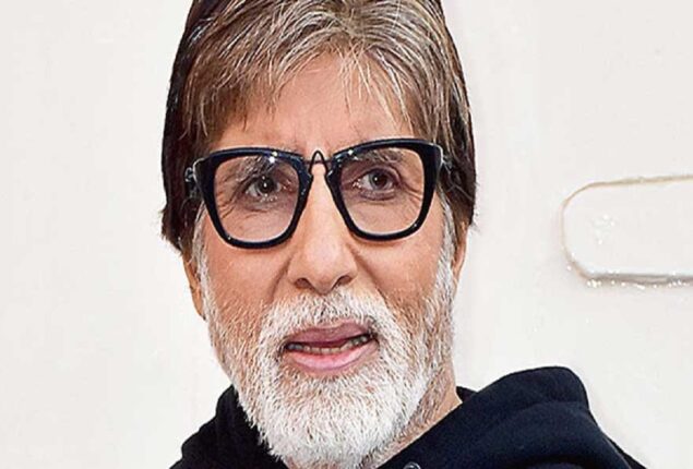 Amitabh Bachchan pays gratitude to all who wished him on birthday