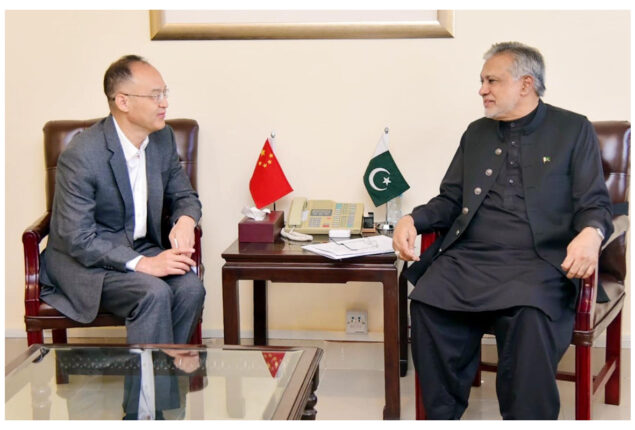 Dar reaffirms resolve to fully implement CPEC projects