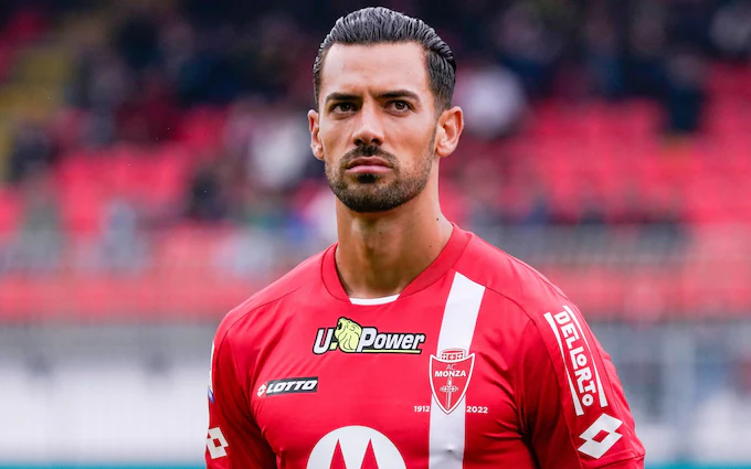After surgery stabbed Arsenal player Pablo Mari is doing well
