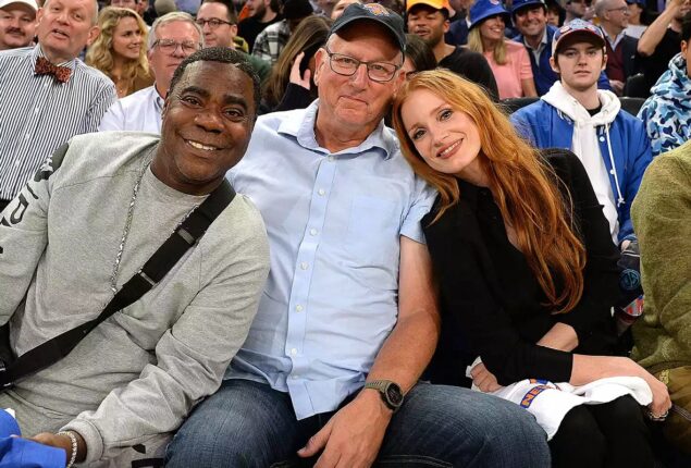 Jessica Chastain and Her Stepfather Attend Knicks Game and Pose with Tracy Morgan