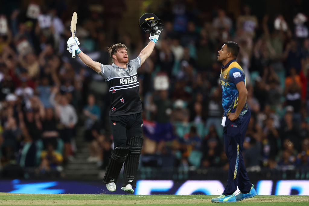 Glenn Phillips' assault helps New Zealand score a competitive target of 168