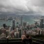 Hong Kong bankers advised not to gamble against China