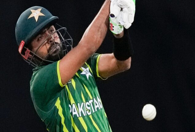 Pakistan bowlers give optimism in T20 World Cup final versus England