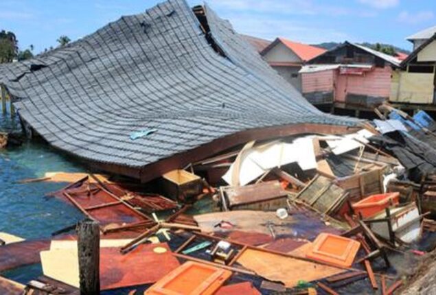 Earthquake in Indonesia kills dozens, injures hundreds
