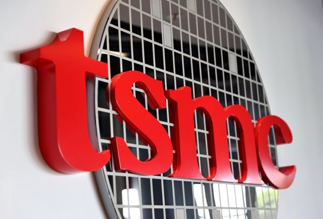 Taiwan’s TSMC founder eyes Arizona for advanced chip base