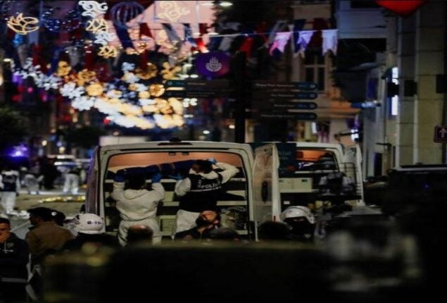 Istanbul blast kills 6, injures hundreds