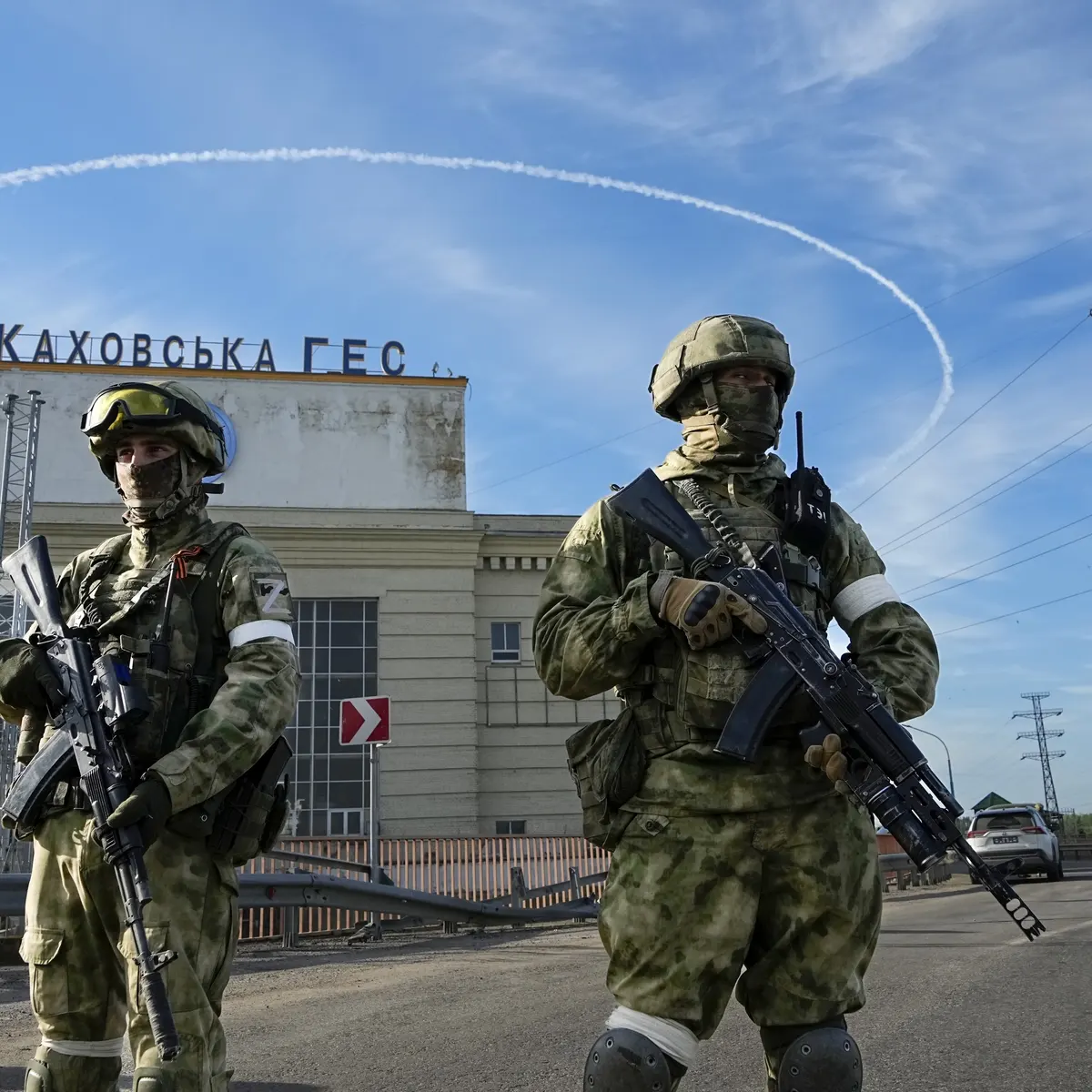 Russian soldiers warns Kherson people to leave