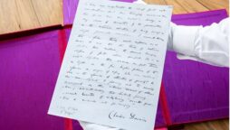 Charles Darwin: A handwritten paper could sell for a record sum