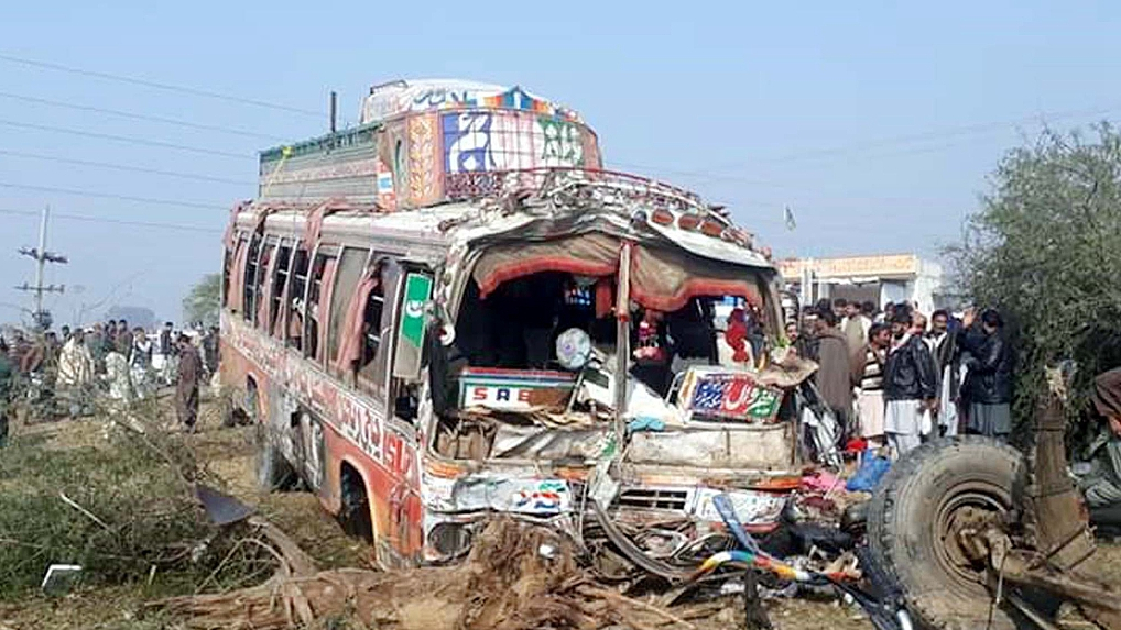 Bus accident Sehwan Sharif
