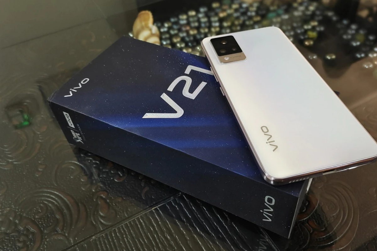 Vivo V21 price in Pakistan & specs