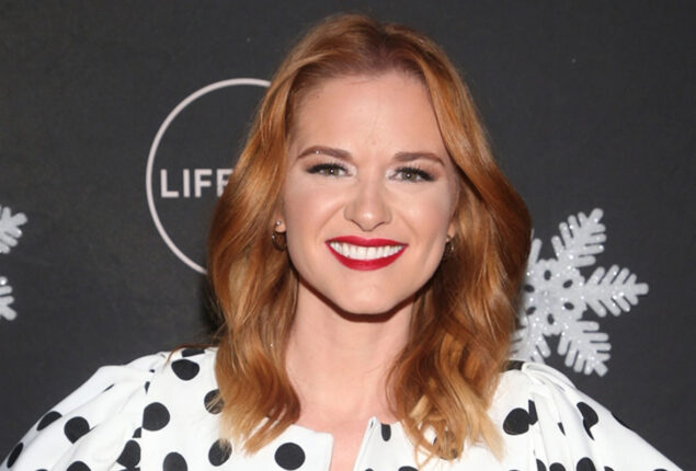 Sarah Drew explains why she doesn’t want to pen a Grey’s Anatomy episode