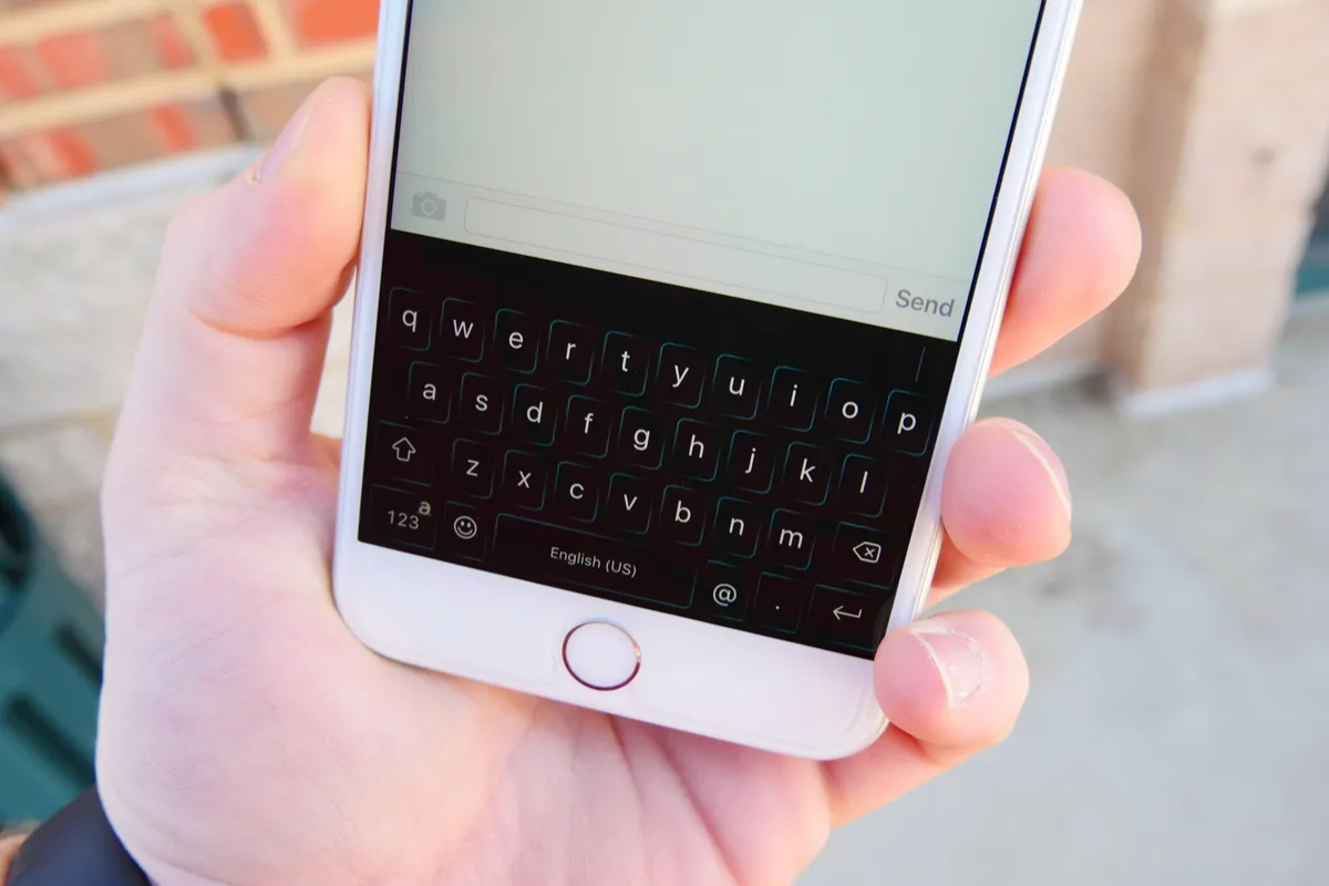 iPhone hidden keyboard