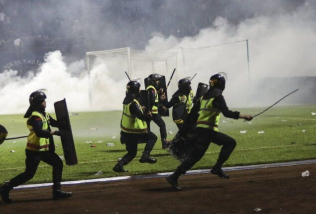 Report blames Indonesian police tear gas for tragic football match crush