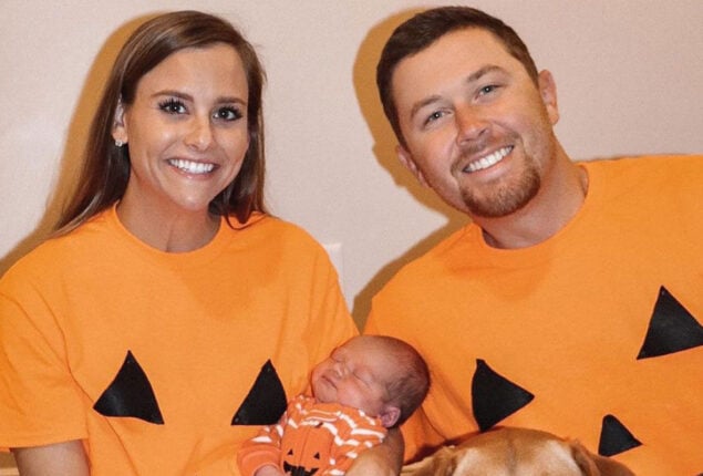 Scotty and his wife Gabi to celebrate “one week with their little pumpkin”
