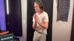Man breaks World Record by clapping 1,140 times in a minute