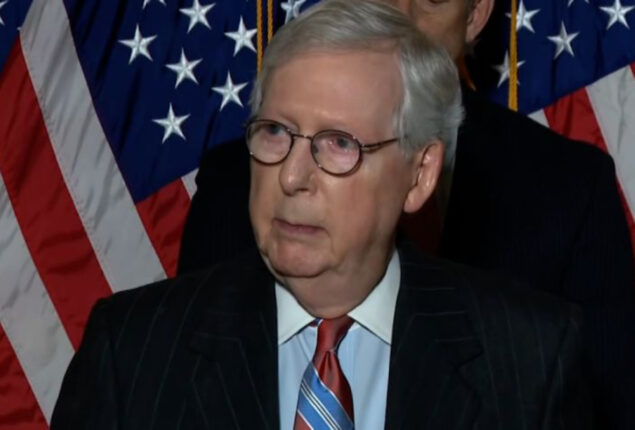 Republicans aims for massive midterm win on final trail day