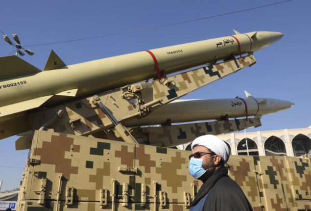 Russia launches Iranian missiles towards Ukraine’s infrastructure