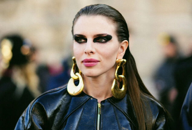 Julia Fox’s Dramatic New Hair and Black Lingerie Dress at 2022 CFDA Awards