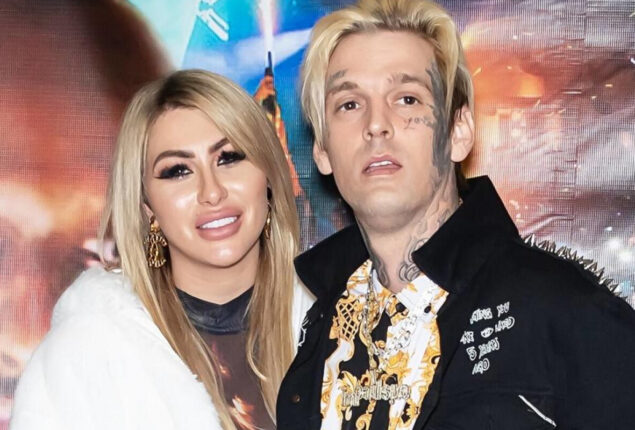  Fiancée of Aaron Carter claims her heart is “completely broken”