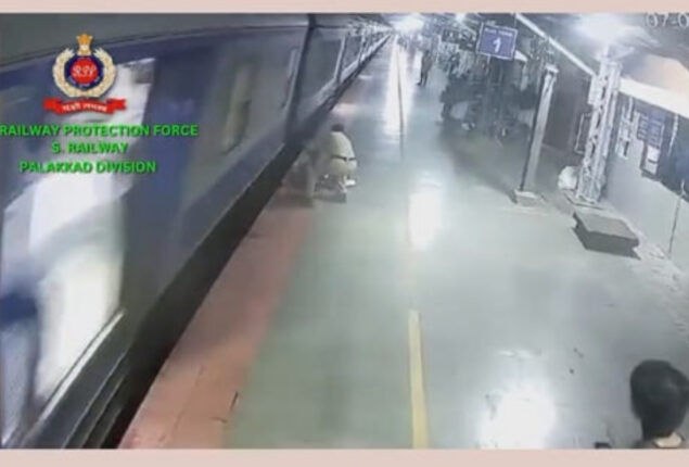 RPF officer fast thinking saves a girl’s life in Kerala: Watch