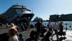 Cruise ship docks in Sydney with 800 Covid-positive passengers