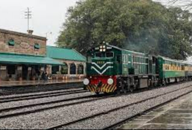 Pakistan Railways, two Chinese tech companies to launch app