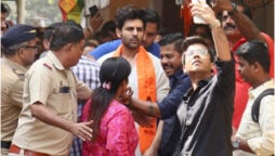 Kartik Aaryan’s Birthday, He prays at Siddhivinayak Temple