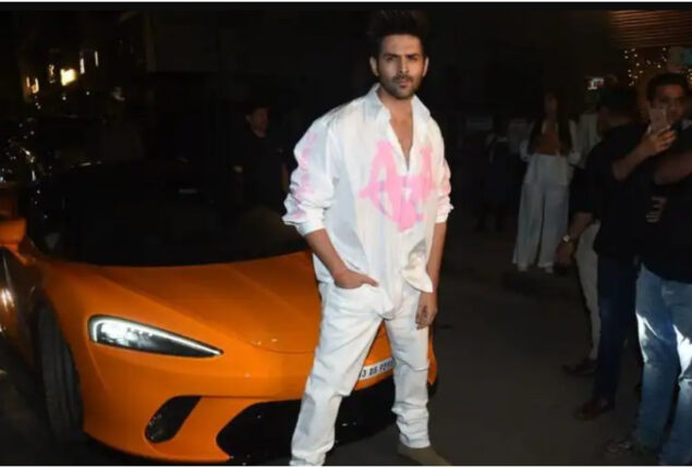 Kartik Aaryan’s birthday party with Ananya Panday and others