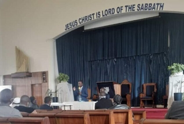 Gunmen in South Africa stops sermon and robs churchgoers