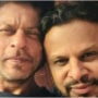King Khan’s photo with Kumaar goes viral