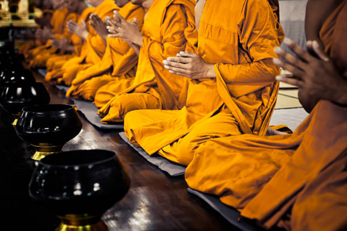 Thai monks