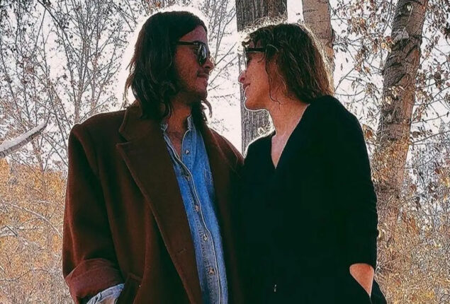 Rumer Willis and Derek Richard Thomas begins dating