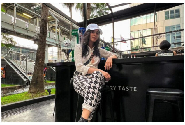 Sehar Khan Vacation mode in Bangkok
