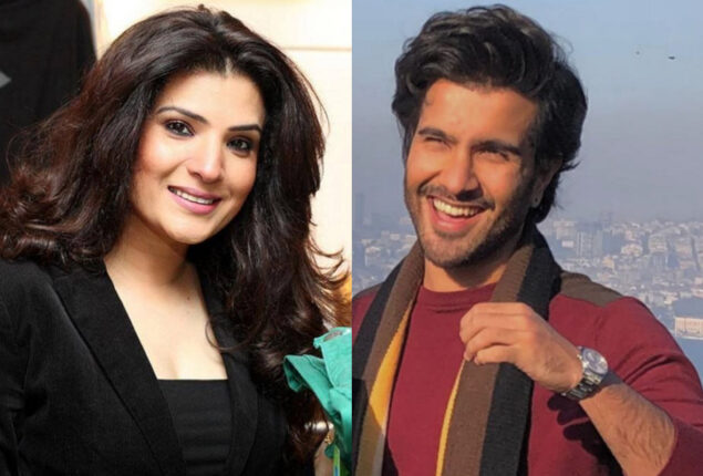 Feroze Khan and Resham have a short meeting to catch up