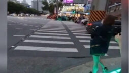 South Korean traffic lights warn Phone Obsessed Zombies