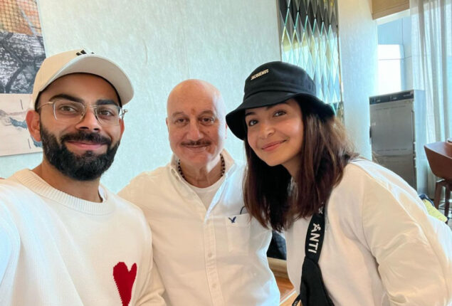 Anupam Kher meets Anushka Sharma and Virat Kohli in Mumbai