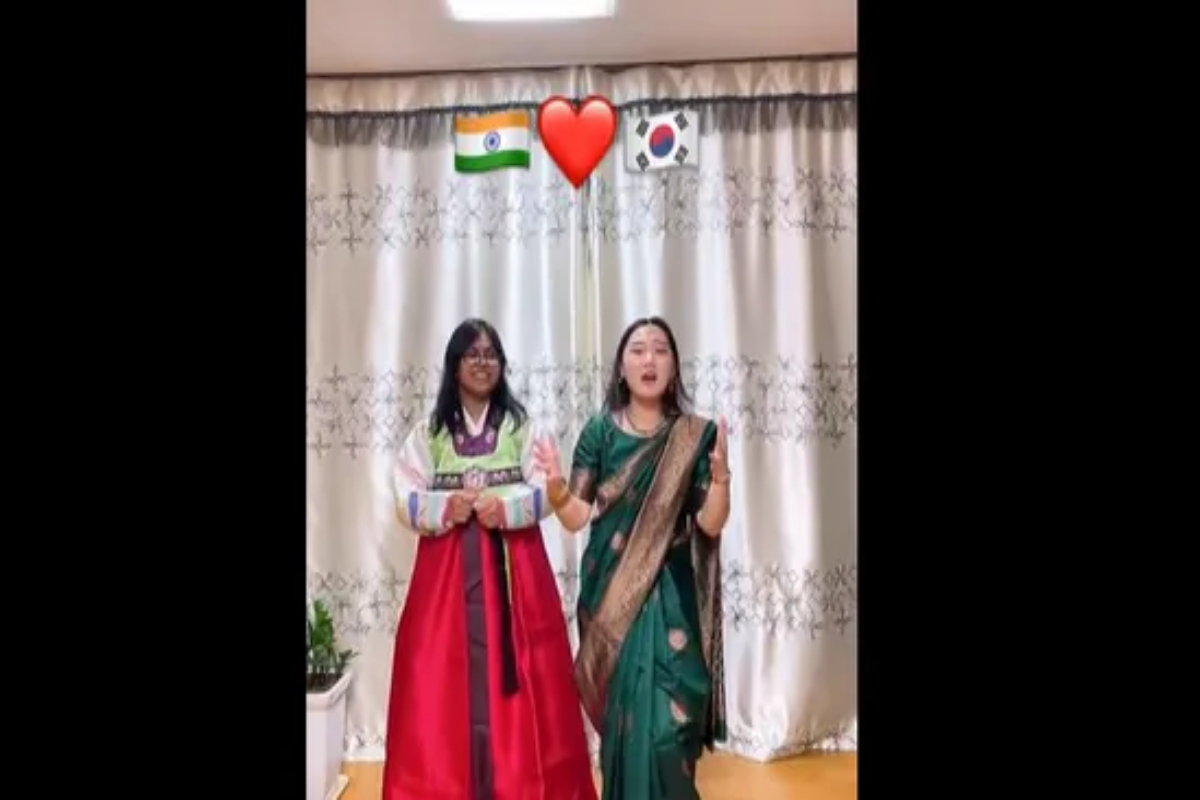 Indian and Korean women dance to "Jaane Kaha Mera Jigar Gaya" goes viral