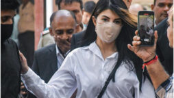 Jacqueline Fernandez in Delhi Court Sukesh Chandrasekhar bail